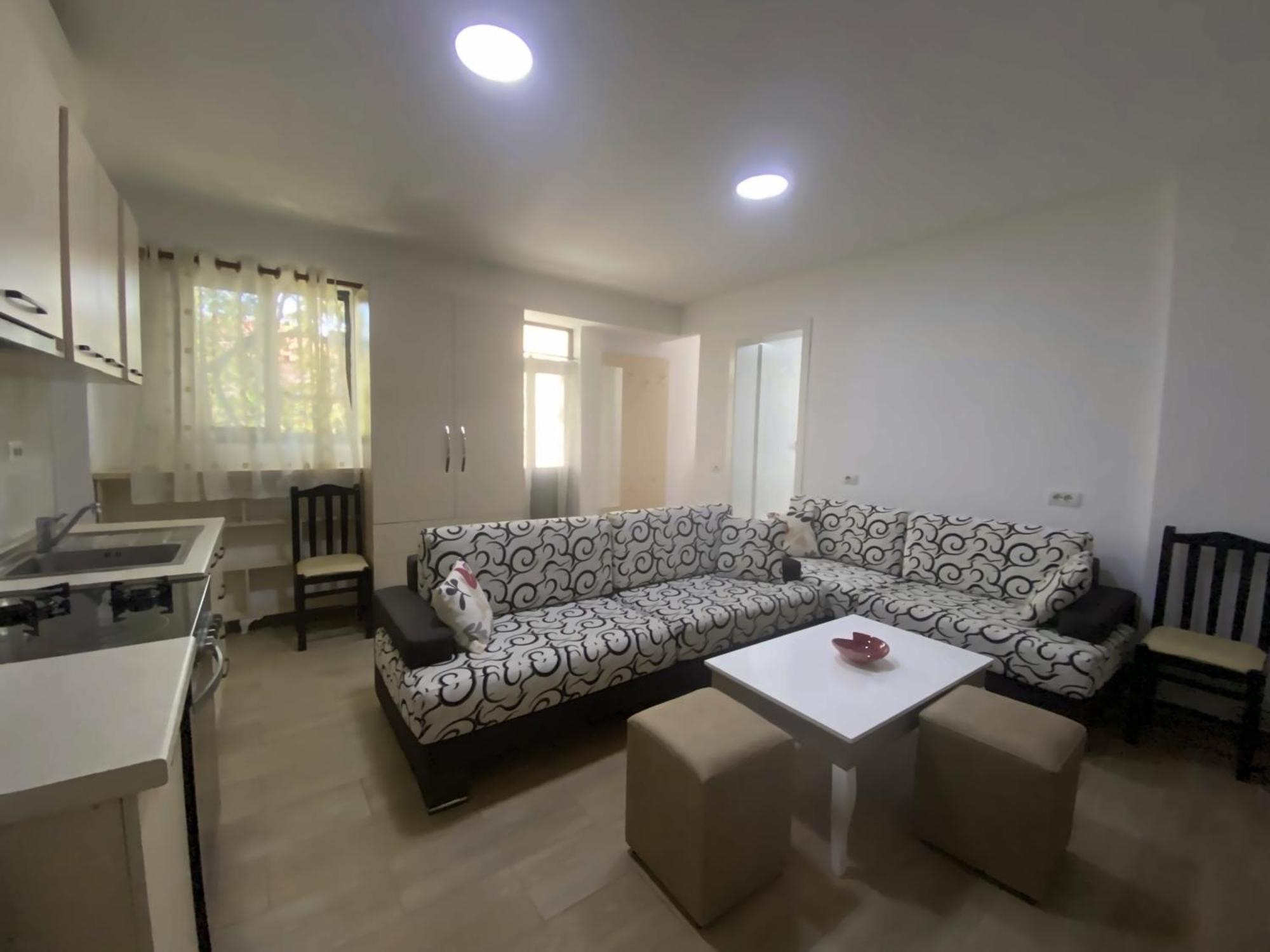 Central Stay Tirana *